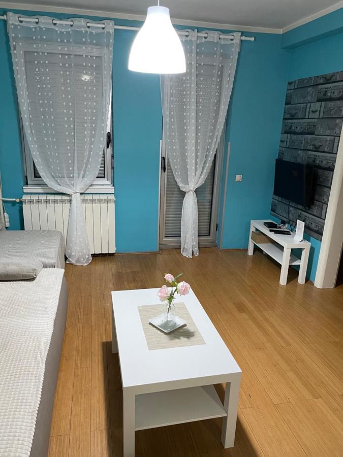 Apartment Elefant 021 Novi Sad Exteriör bild